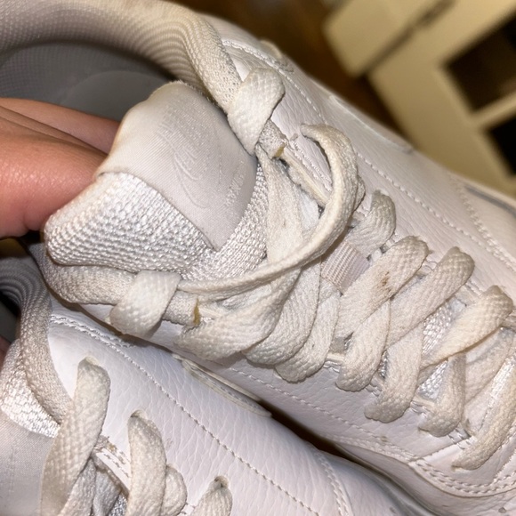 NIKE WHITE AIR FORCE SIZE 8.5men/10 women - Picture 3 of 7